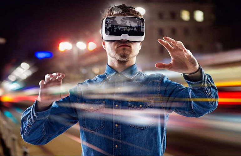 EXPLORANDO O FUTURO: CONECTE-SE AO METAVERSO COM A ZAZ